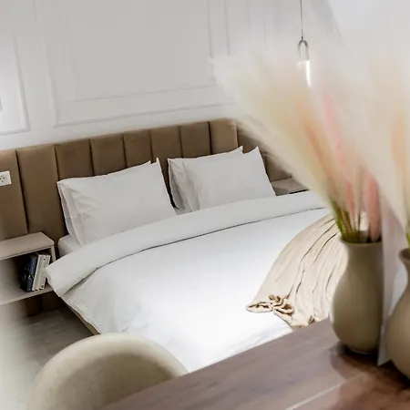 Ultra-modern Luxury - Spacious & Elegant דירה *