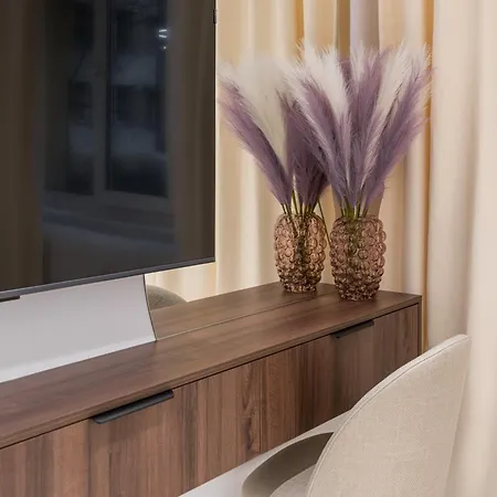 Ultra-modern Luxury - Spacious & Elegant * בוקרשט