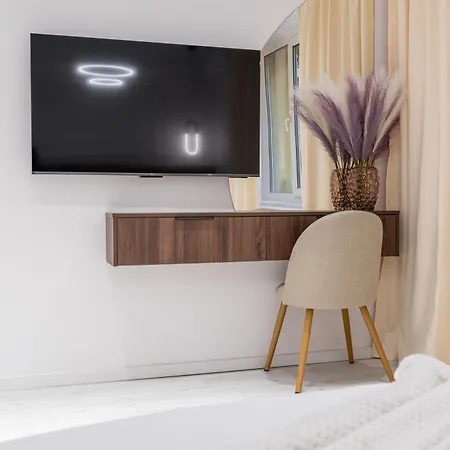 Ultra-modern Luxury - Spacious & Elegant Apartment Bucharest