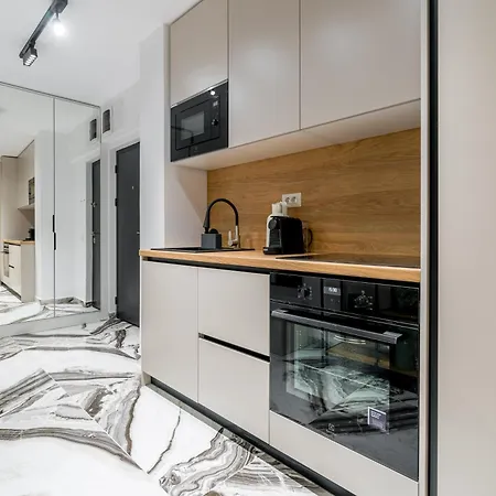Ultra-modern Luxury - Spacious & Elegant Apartment *