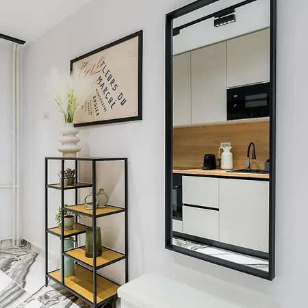 Ultra-modern Luxury - Spacious & Elegant Apartment Bucharest