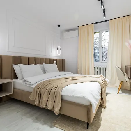 Ultra-modern Luxury - Spacious & Elegant Apartment