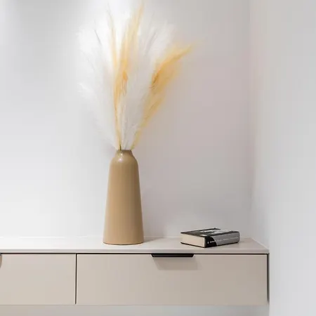 Ultra-modern Luxury - Spacious & Elegant *