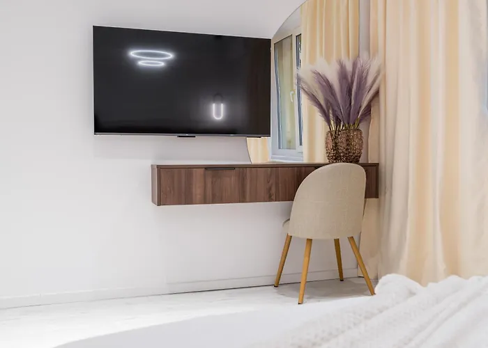 Ultra-modern Luxury - Spacious & Elegant Апартаменты Бухарест