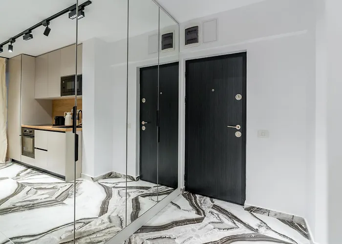 Ultra-modern Luxury - Spacious & Elegant *